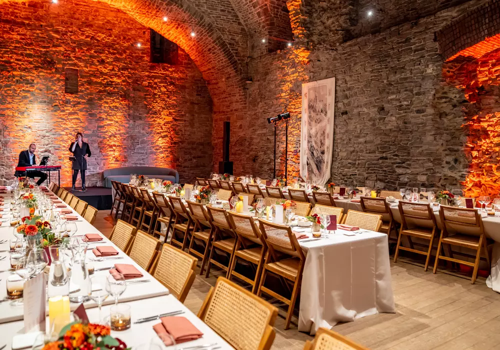 FoundAndBakerGravensteen_2