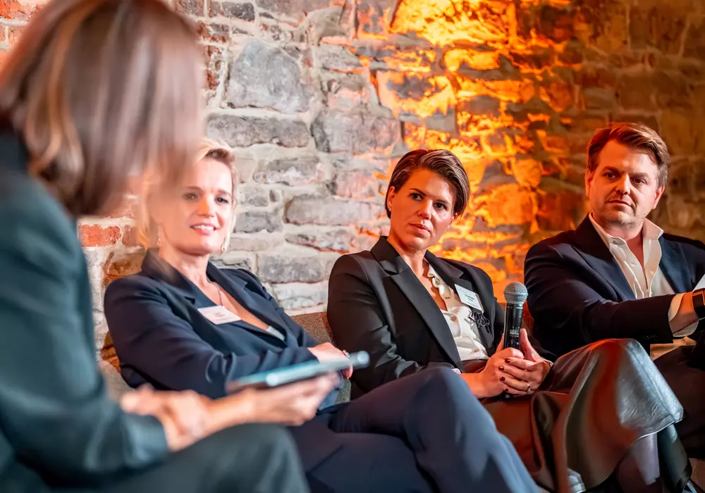 FoundAndBakerGravensteen_6