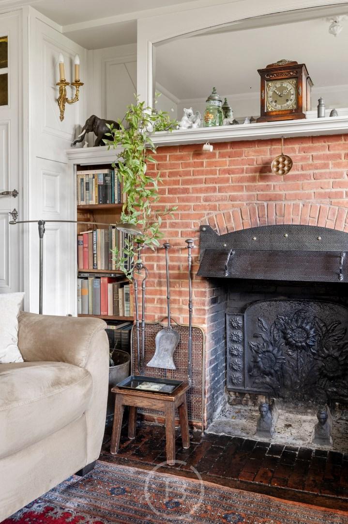 Villa Buyssens Found & Baker